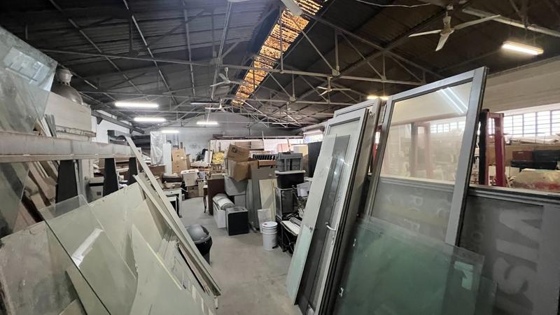 To Let commercial Property for Rent in Maitland Western Cape